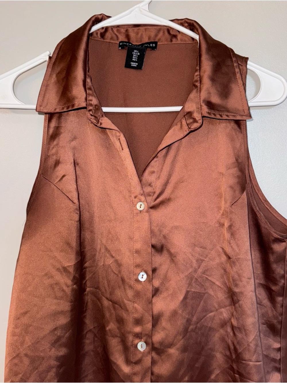 Sincerely Jules Silky Tank - Picture 3 of 7